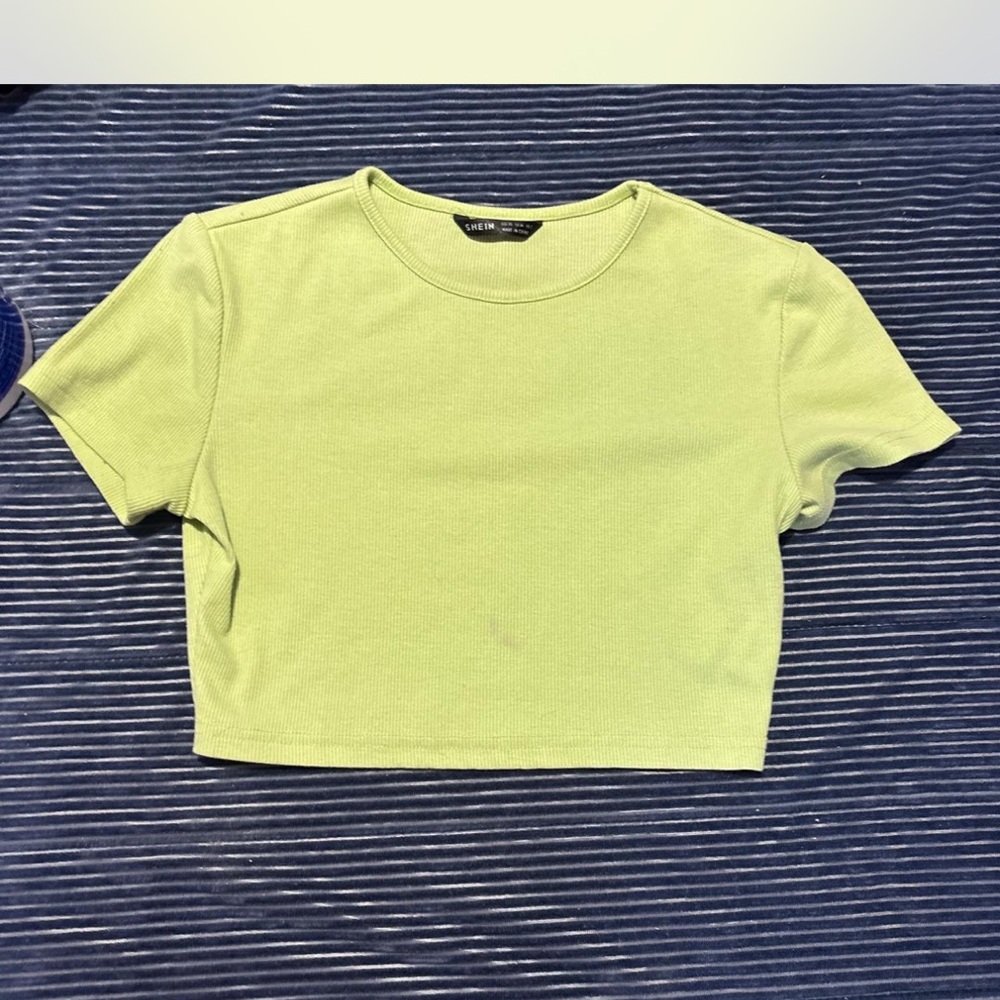 SHEIN Yellow Fitted Crop Top Short Sleeve